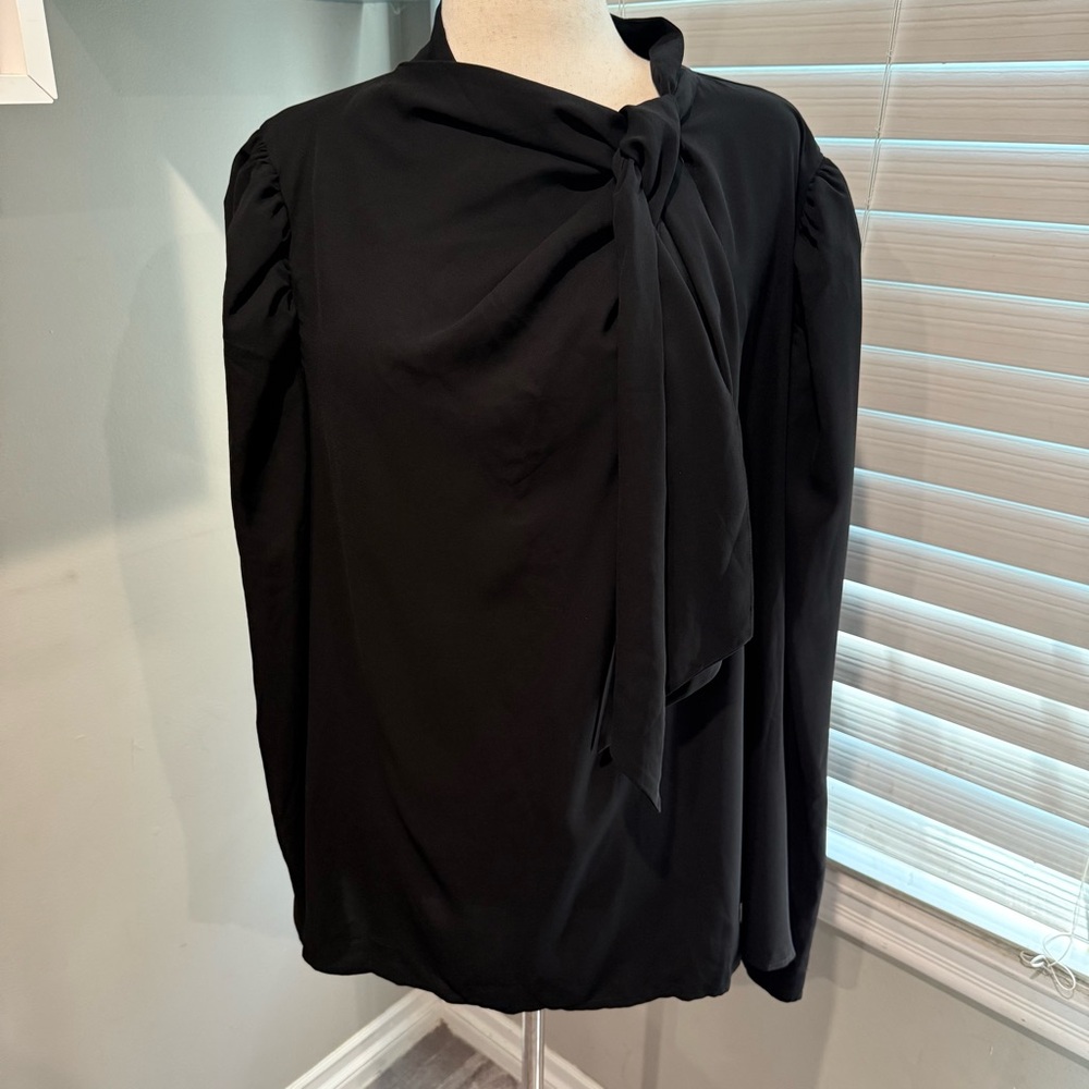 ELOQUII Drape Front‎ Blouse - Picture 3 of 7